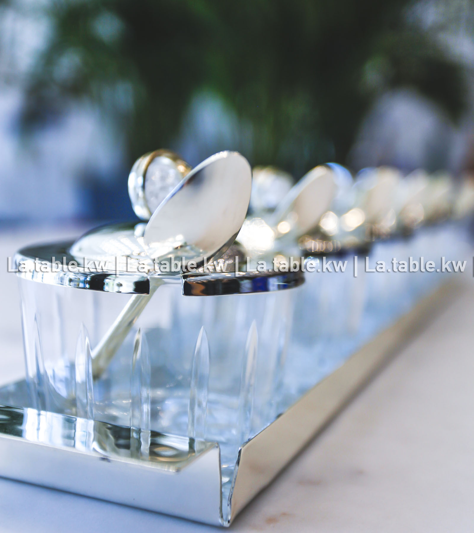 White Stone Designed Chrome 6 Pieces Sugar Jar Set / طقم برطمانات سكر مكون من 6 قطع بتصميم حجري أبيض