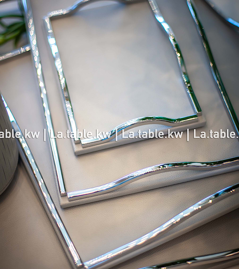 Light Gray Leather Trays / صواني جلدية باللون الرمادي الفاتح