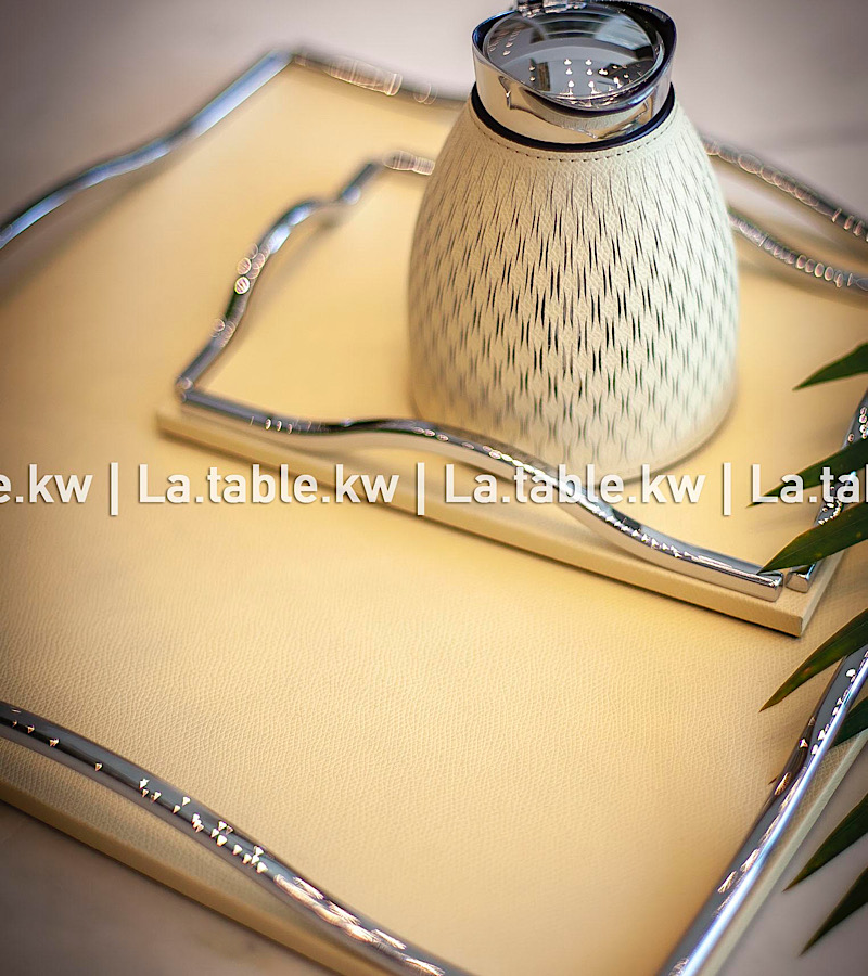 Off-White Leather Trays / صينية من الجلد باللون الأبيض العاجي