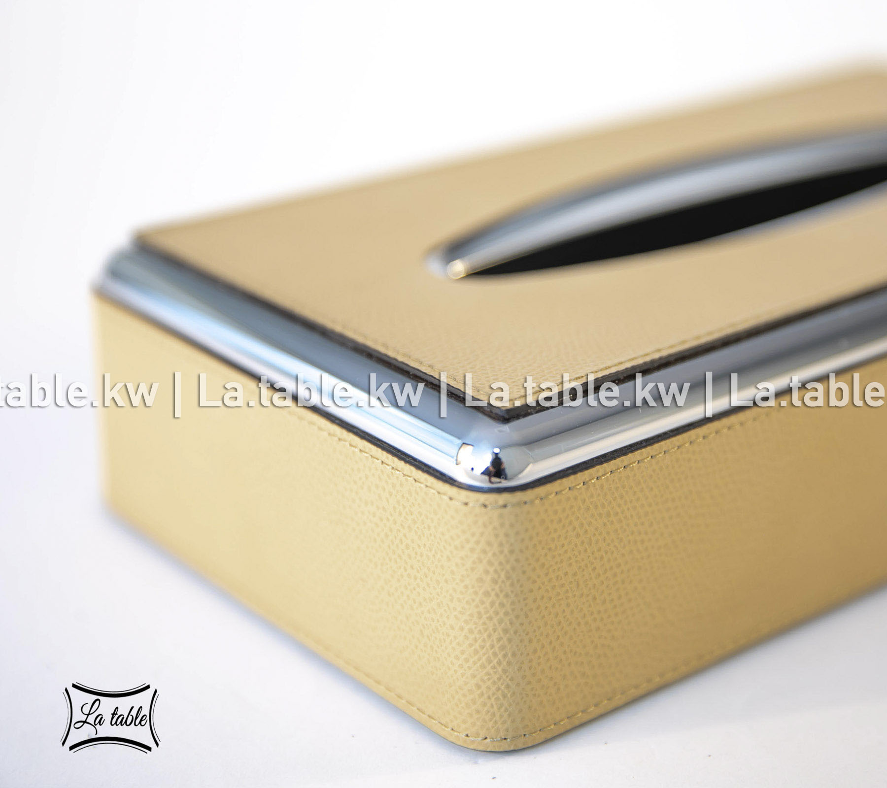 Caramel Leather Tissue Box / علبة مناديل من الجلد باللون الكراميل