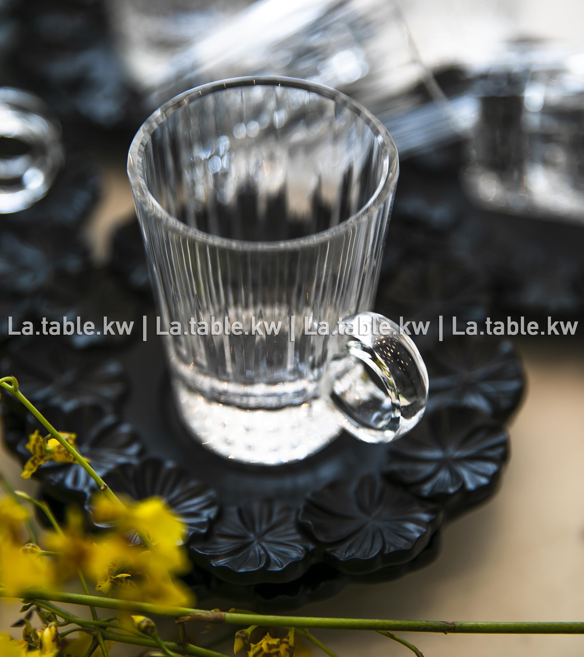 Black Crystal Petals Tea Set / بتالس كريستال طقم شاي - أسود