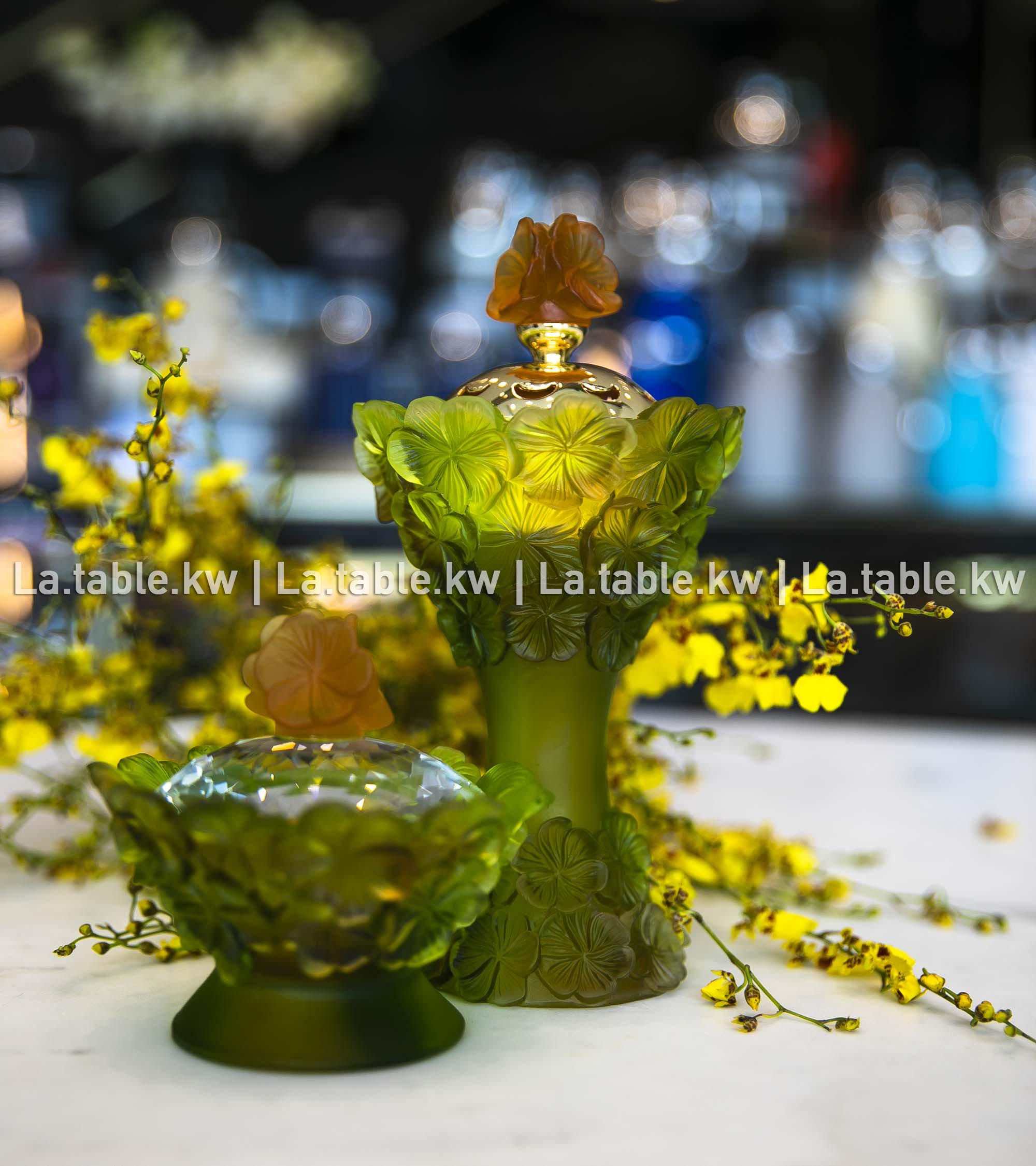 Multi Color Crystal Petals Mubkhar Set / بتالس كريستال طقم مبخر - متعددالألوان