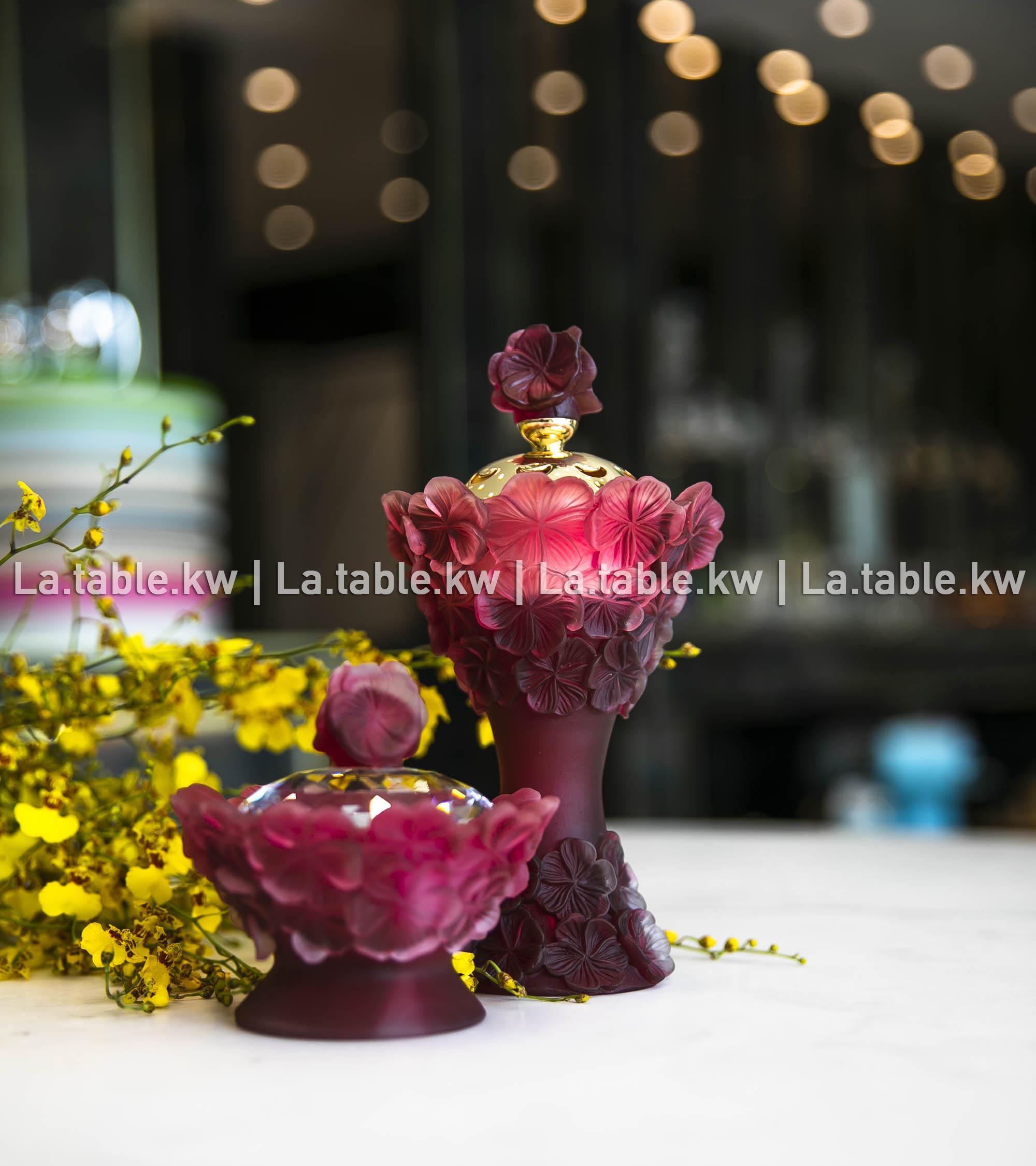 Ruby Crystal Petals Mubkhar Set /بيتالس طقم مبخر كريستال  مع غطاء فضي بلون الياقوت الاحمر