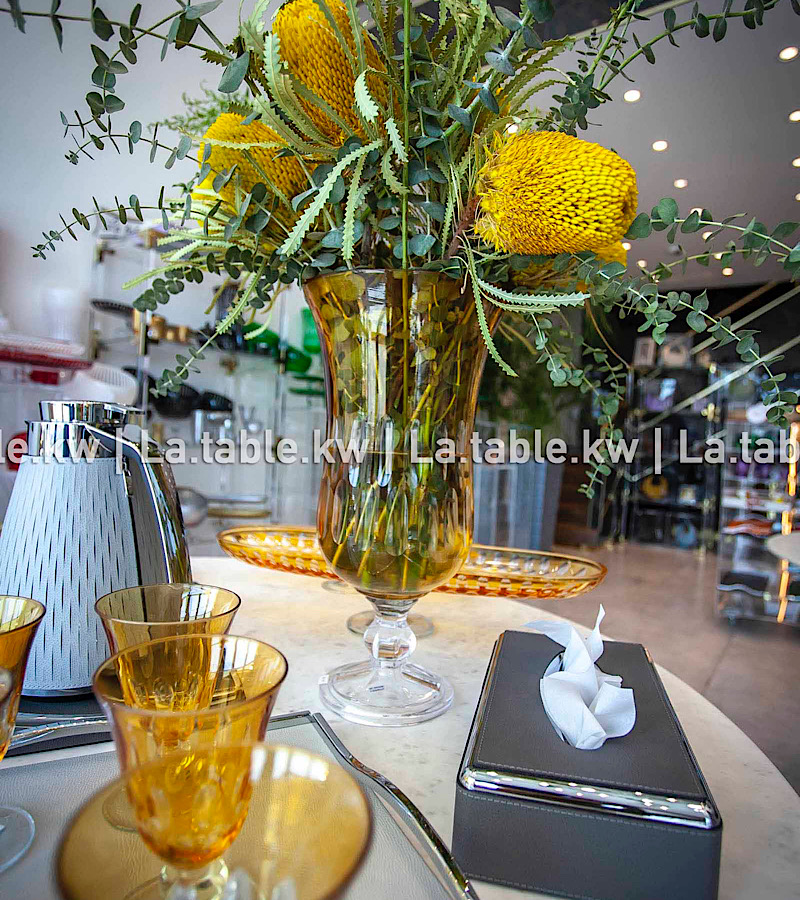 Custard Elite Vase