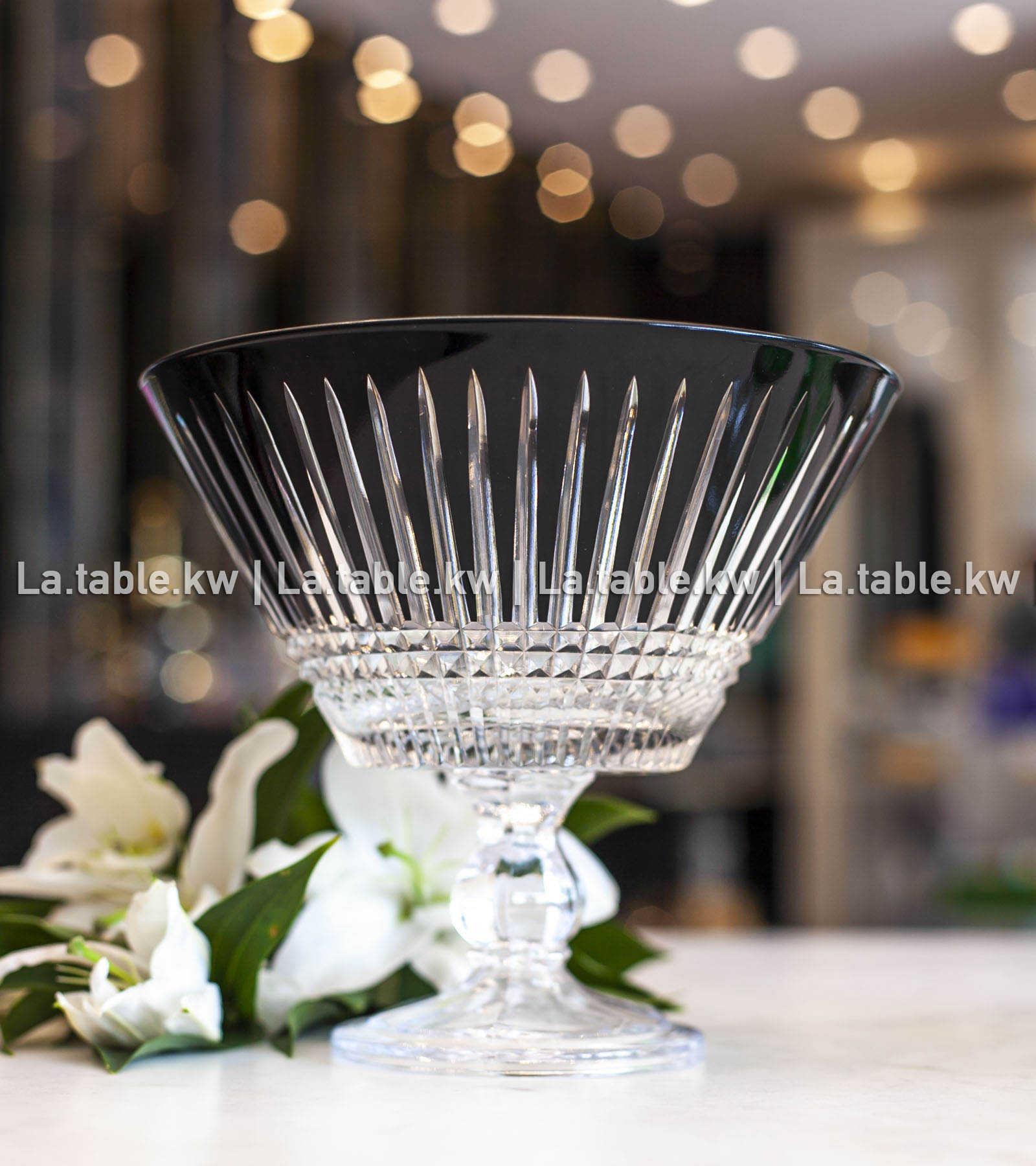 Black Allure V bowl / آلور  وعاء على شكل ٧ - أسود