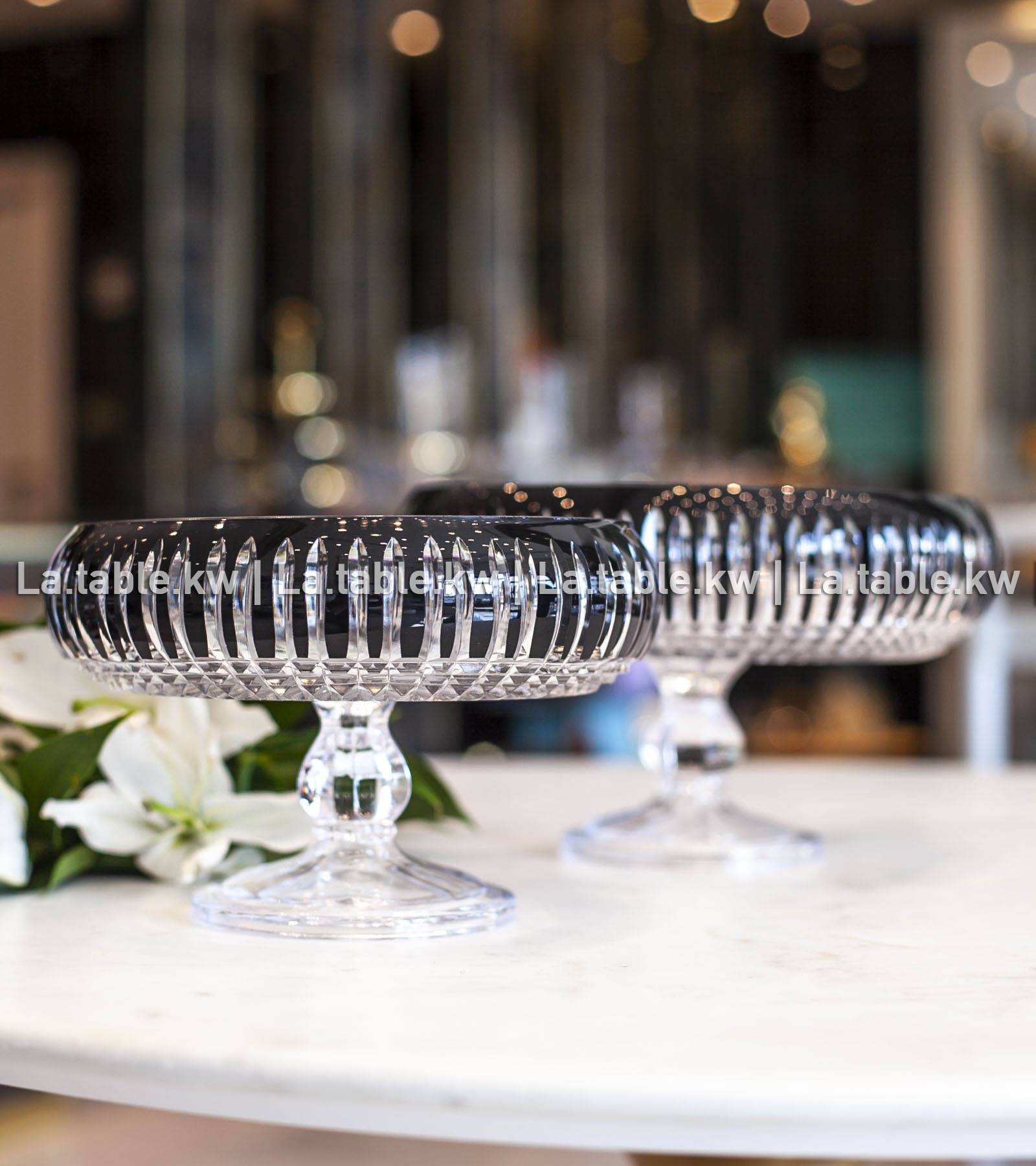 Black Allure Curved Bowl  / آلور وعاء منحني  - أسود