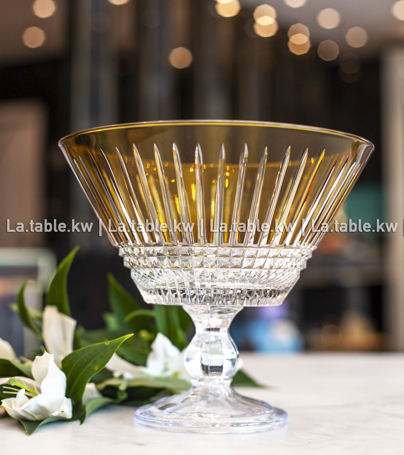 Amber Allure V bowl   / آلور  وعاء على شكل ٧-عمبر