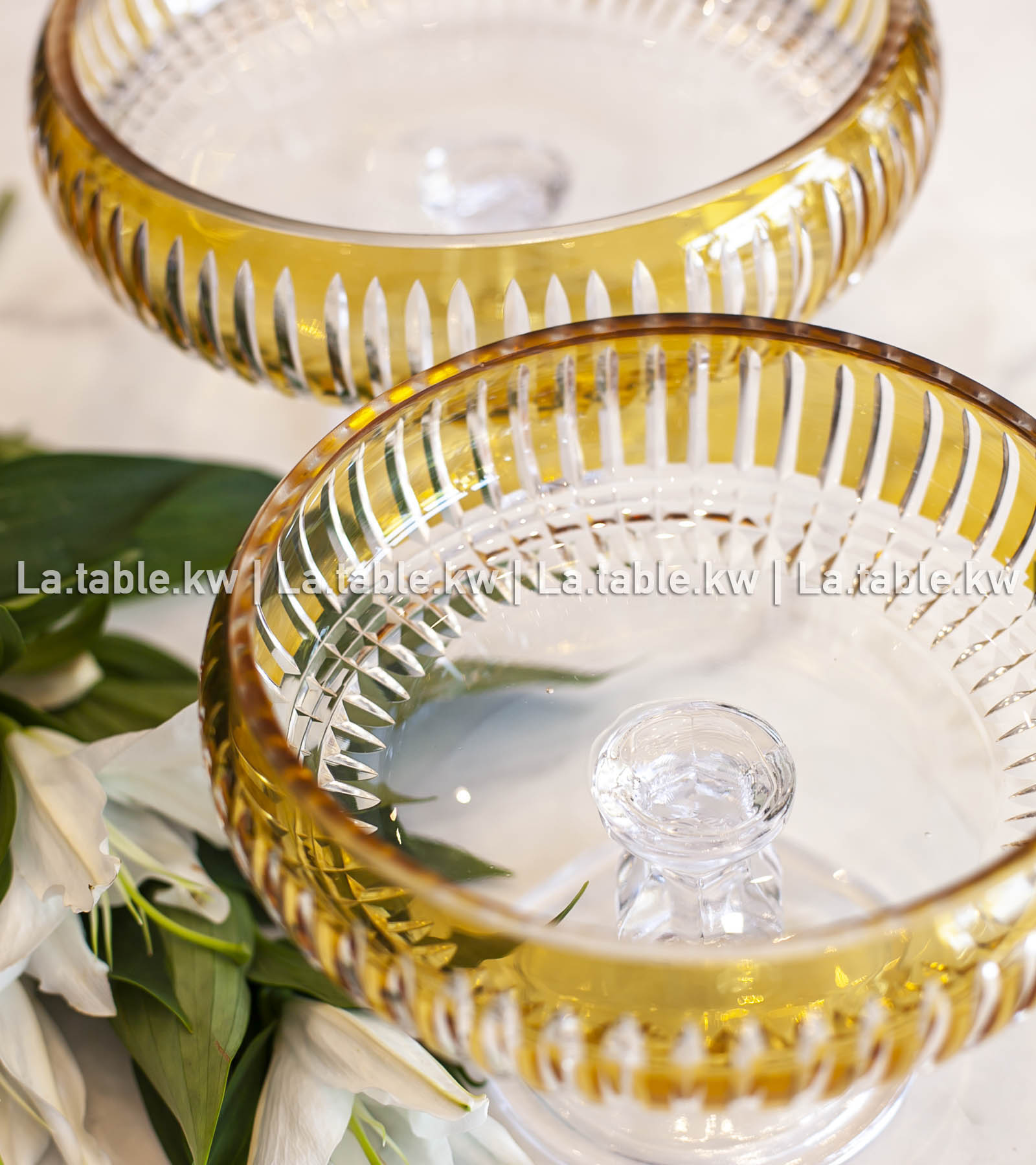 Amber Allure Curved Bowls / آلور وعاء منحني -عمبر