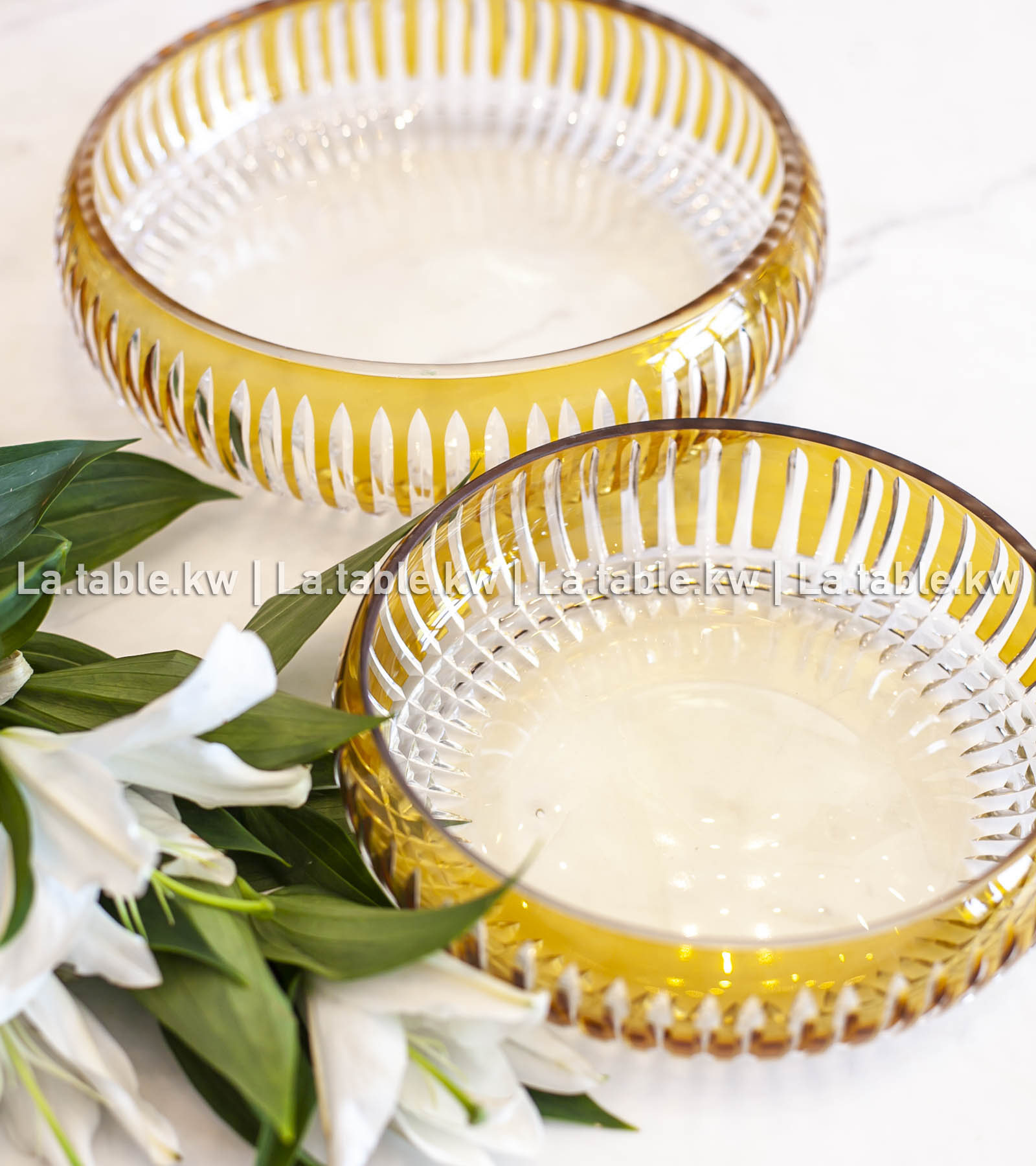 Amber Allure Curved Standless Bowls / آلور وعاء منحني من غير قاعده