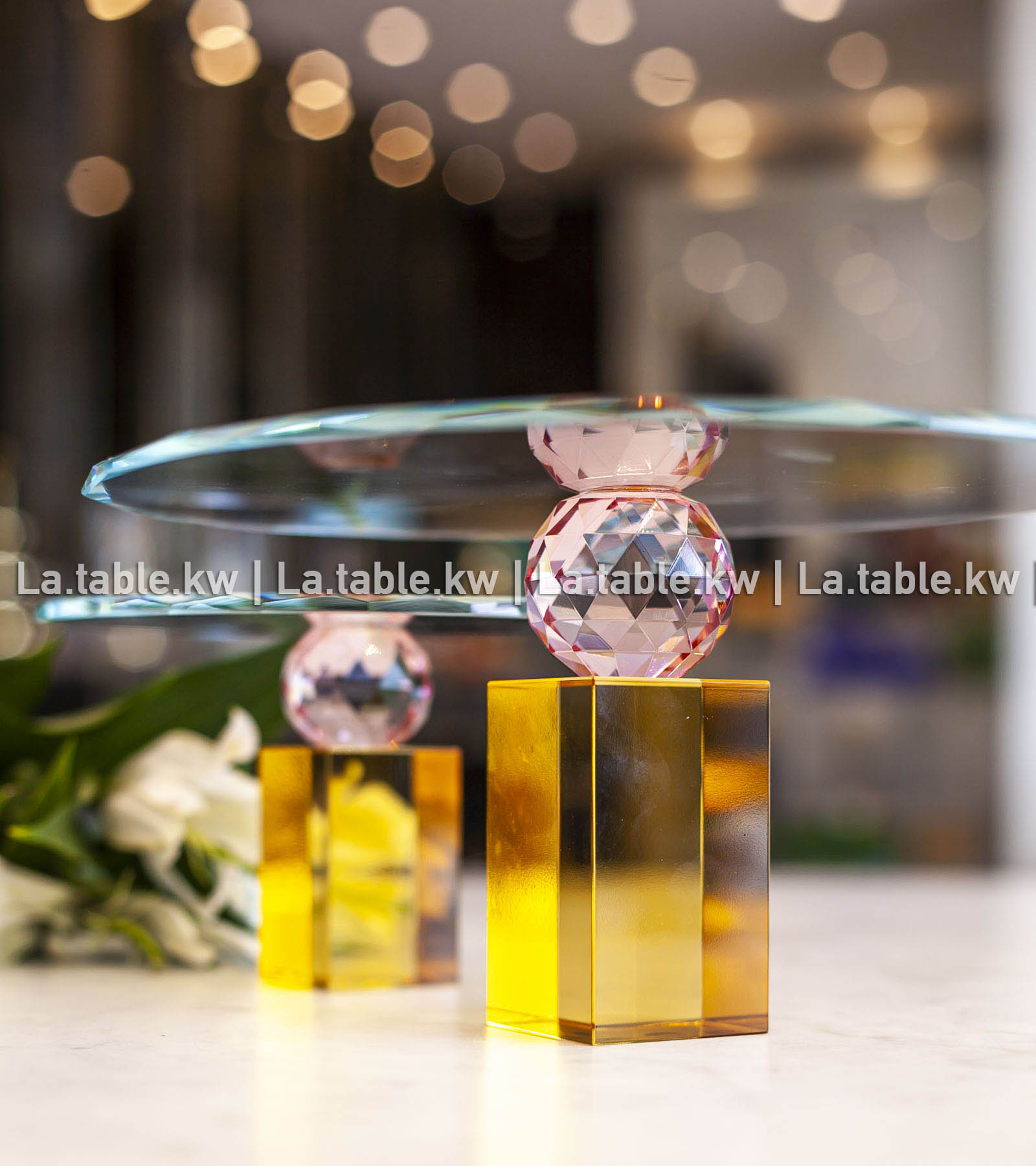 Custard and Pink Cube Stand / كيوب حامل باللونين الكاسترد والوردي