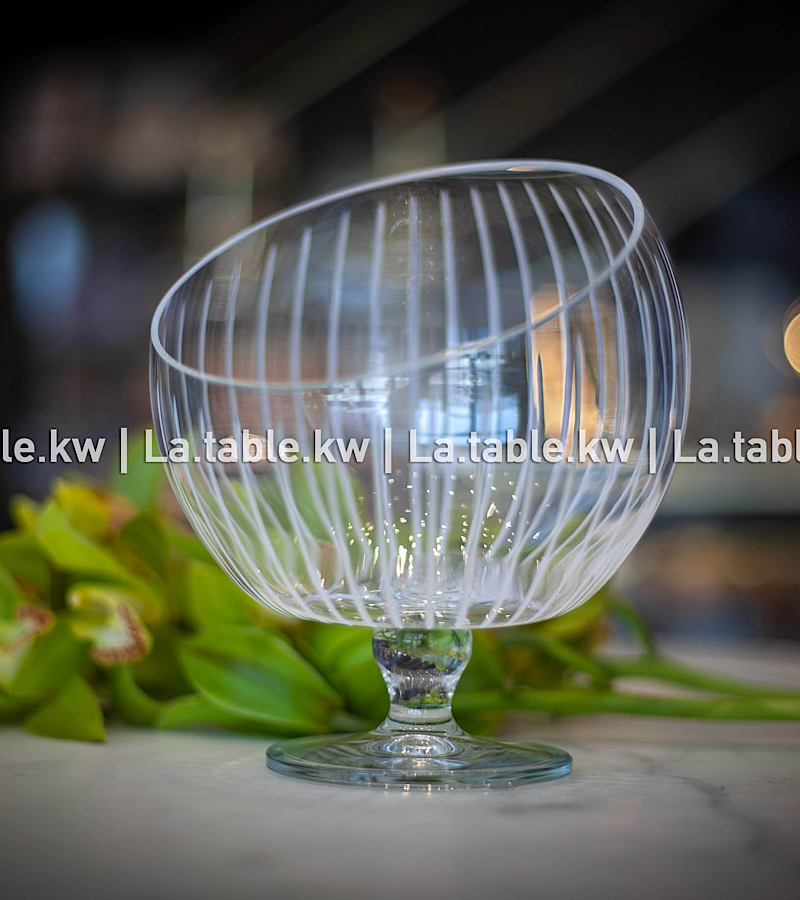 Transparent Lined Classic Halfmoon with Stand