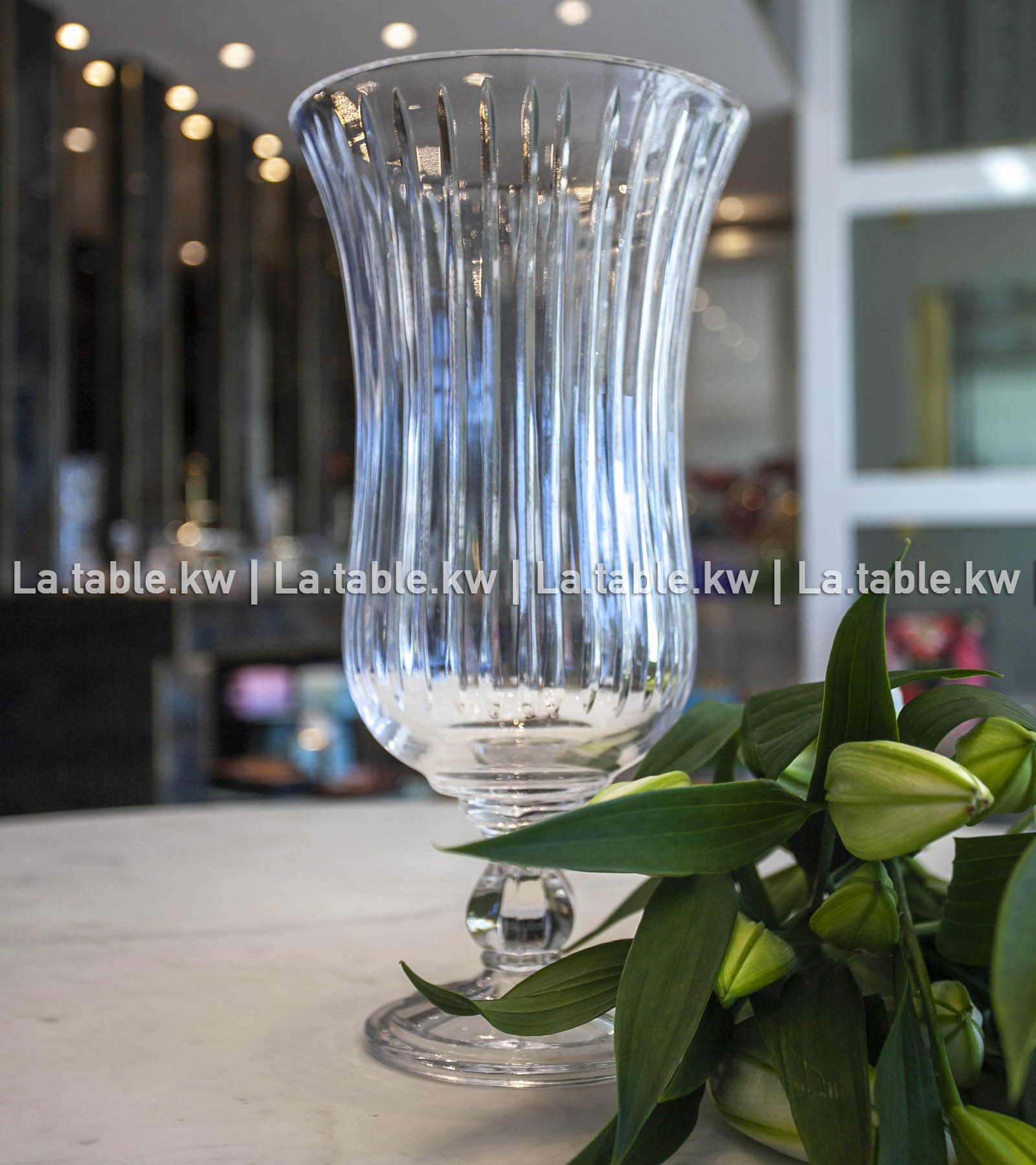 Transparent Classic Vase / كلاسيك مزهريه -شفاف